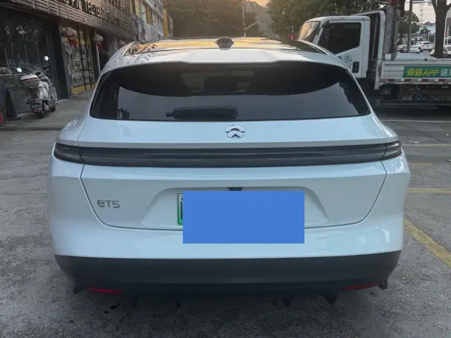 Nio ET5 Touring — Фото автомобиля 9