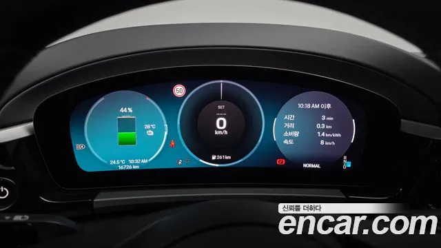 Porsche Macan — Фото автомобиля 11