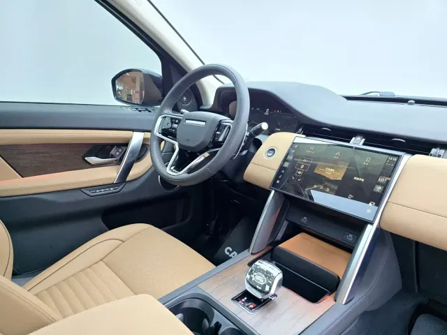 Land Rover Discovery Sport — Фото автомобиля 26