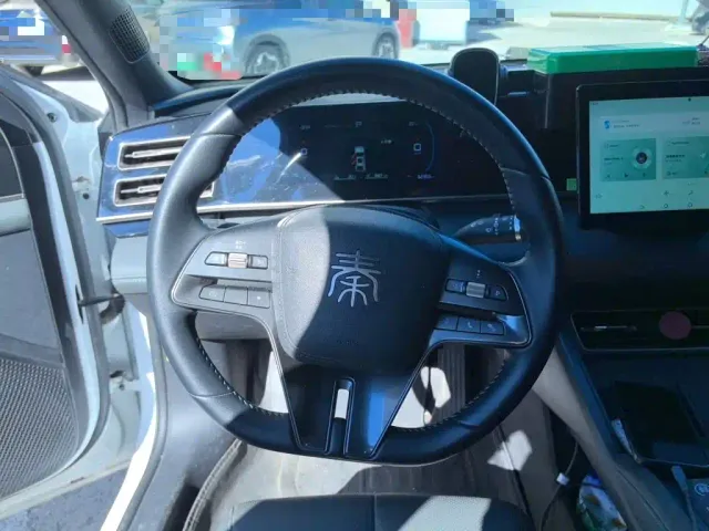 BYD Qin L — Фото автомобиля 6