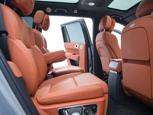 Li Auto L9 — Фото автомобиля 21