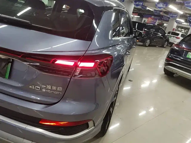 Audi Q4 e-tron — Фото автомобиля 23