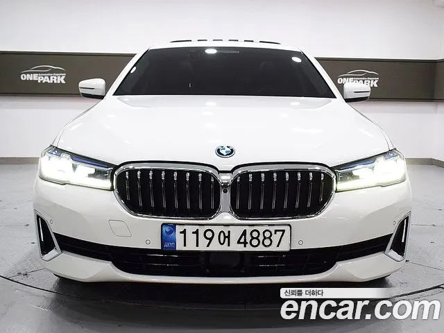 BMW 5-Series — Фото автомобиля 2
