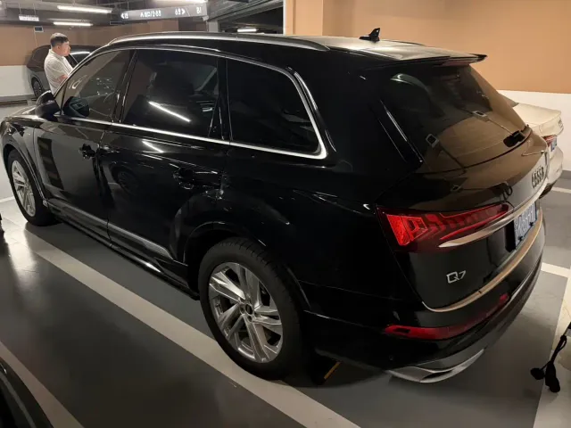 Audi Q7 — Фото автомобиля 5