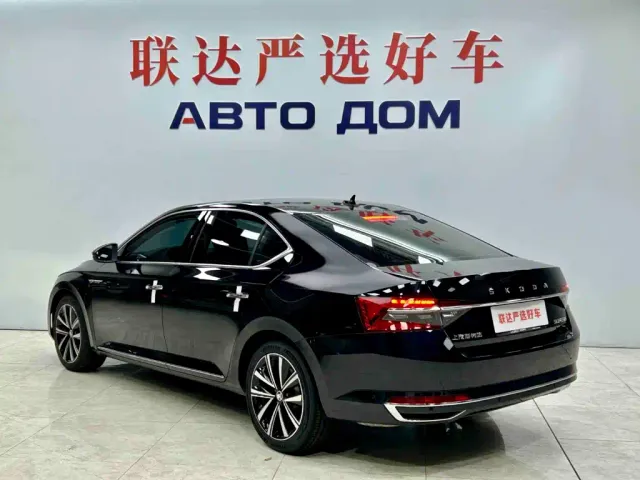Skoda Superb — Фото автомобиля 4
