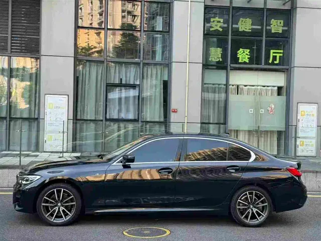 BMW 3 Series — Фото автомобиля 3