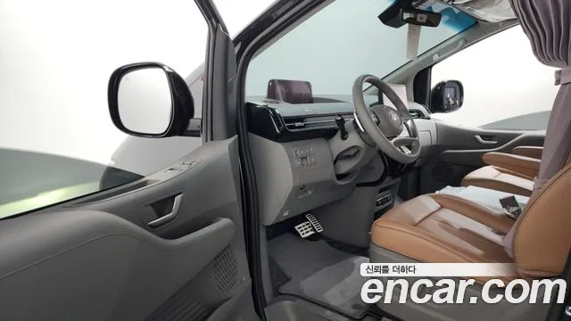 Hyundai Staria Staria — Фото автомобиля 10