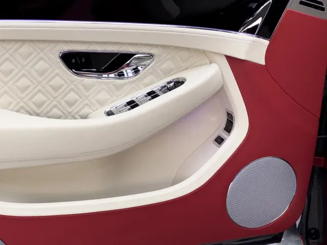 Bentley Continental — Фото автомобиля 11