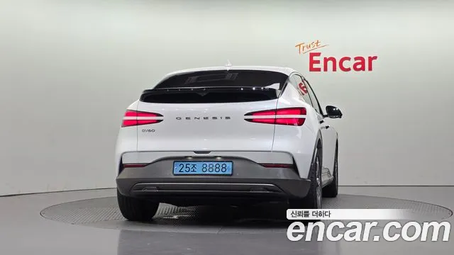Genesis GV60 — Фото автомобиля 4