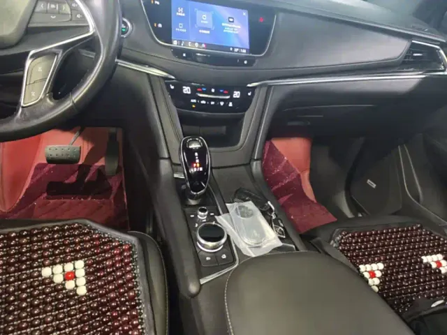 Cadillac XT5 — Фото автомобиля 13