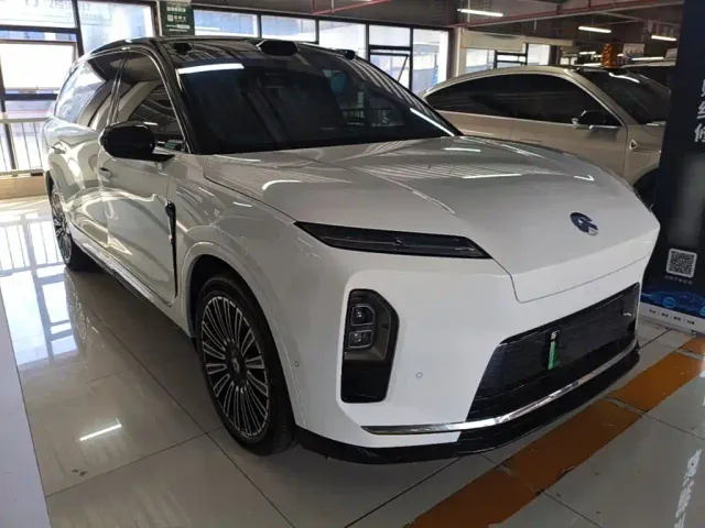 Nio ES8 — Фото автомобиля 3