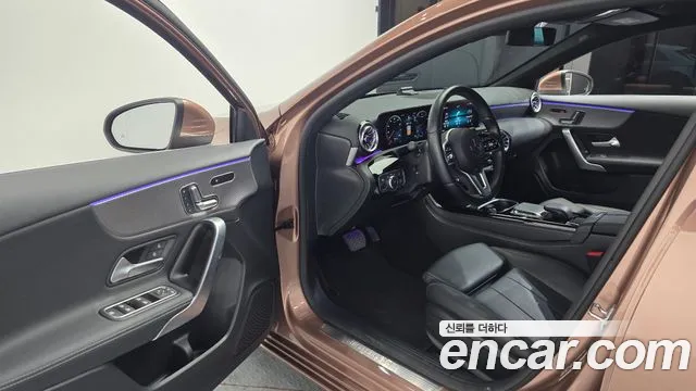 Mercedes-Benz A-Class W177 — Фото автомобиля 10