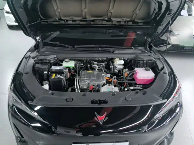 ARCFOX Arcfox Alpha S5 2024 560MAX 185kW — Фото автомобиля 19