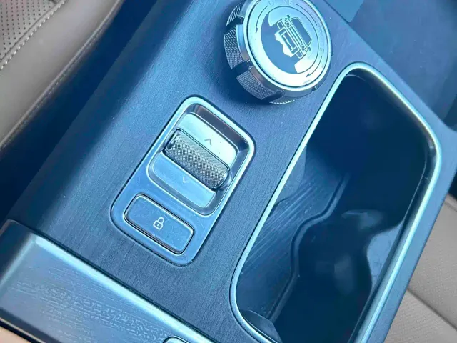 iCAR V27 — Фото автомобиля 9