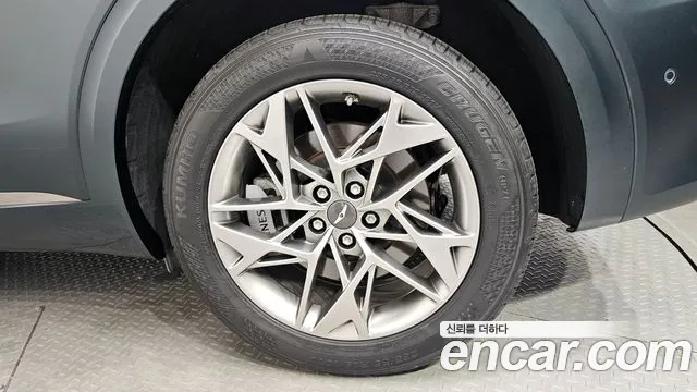 Genesis GV70 2.5T Бензин AWD — Фото автомобиля 21