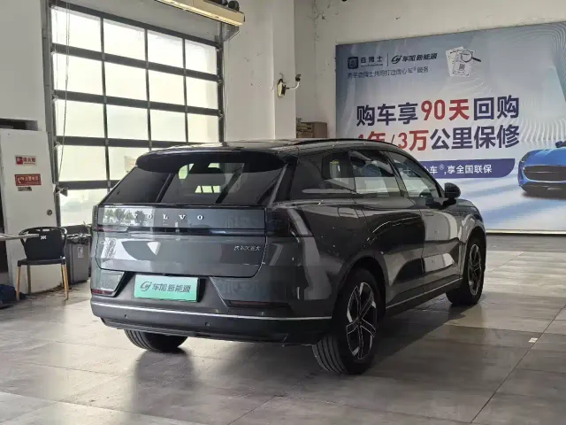 Volvo XC70 Plug-in Hybrid — Фото автомобиля 7