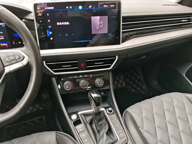 Volkswagen Sagitar — Фото автомобиля 12