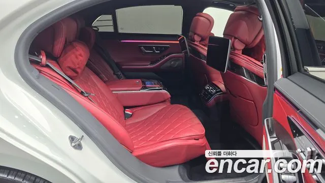 Mercedes-Benz S-Class — Фото автомобиля 12