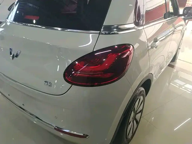 Wuling Bingo — Фото автомобиля 7