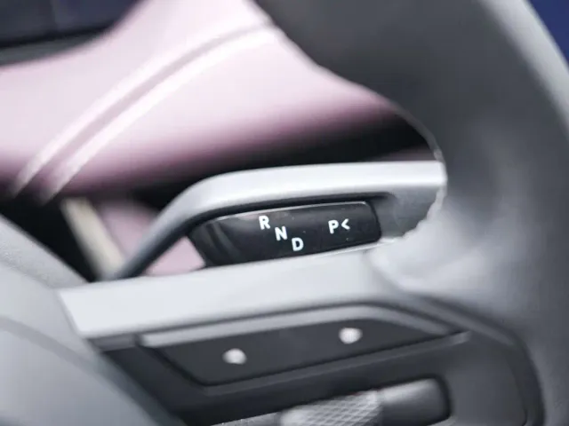 Xiaomi SU7 — Фото автомобиля 12
