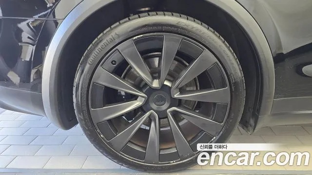 Tesla Model X — Фото автомобиля 5