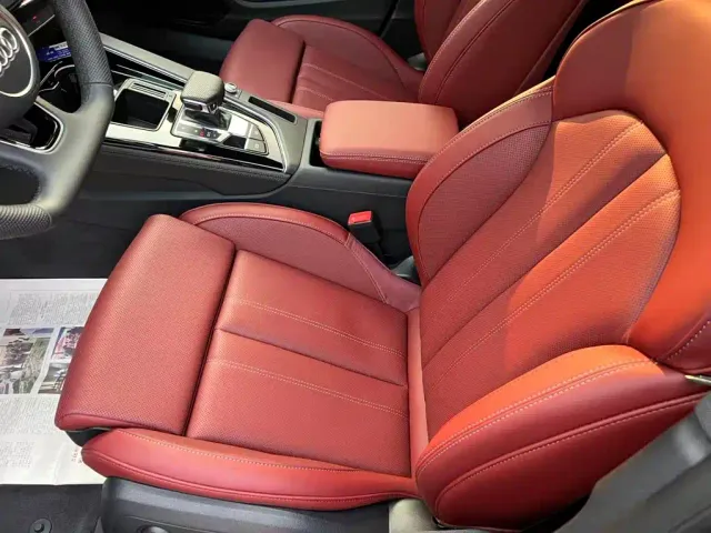 Audi A4L — Фото автомобиля 11