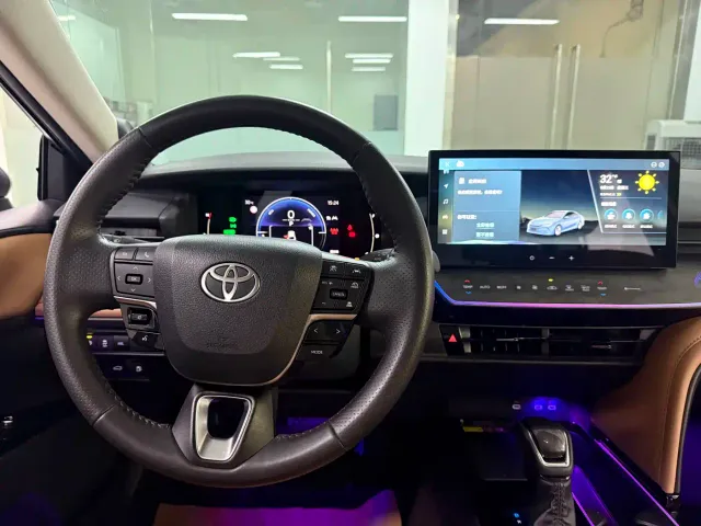 Toyota Camry — Фото автомобиля 17
