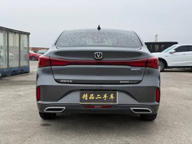 Changan Eado — Фото автомобиля 12