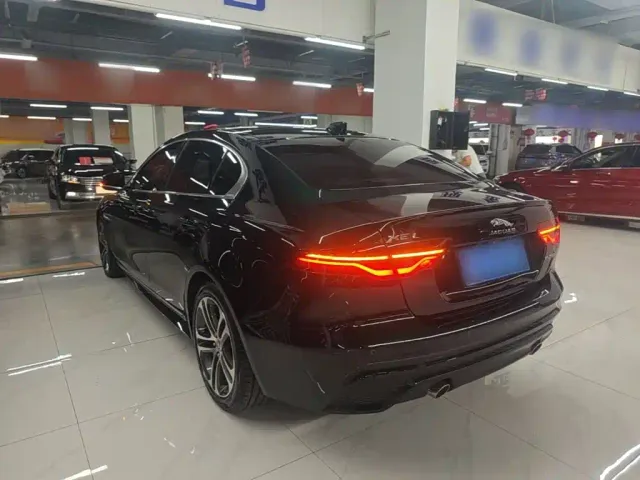 Jaguar XEL — Фото автомобиля 4