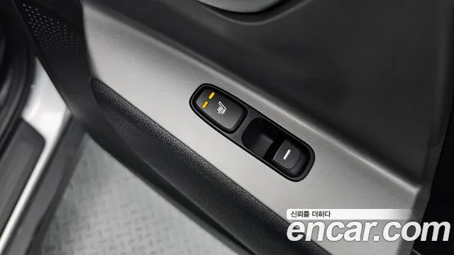 Kia Niro — Фото автомобиля 23