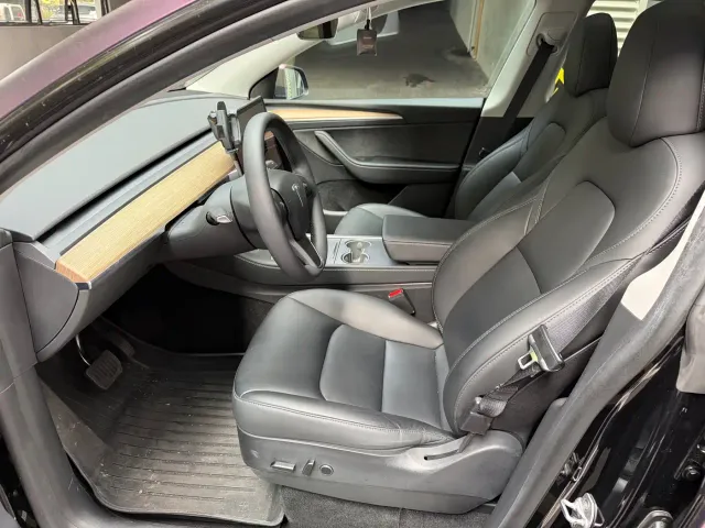 Tesla Model Y — Фото автомобиля 8
