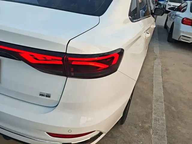 Geely Emgrand — Фото автомобиля 7