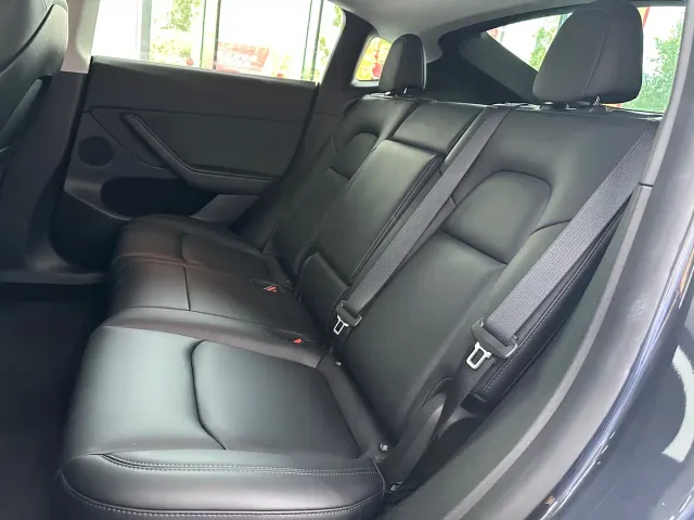 Tesla Model Y — Фото автомобиля 20