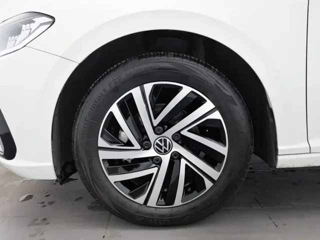 Volkswagen Lavida — Фото автомобиля 17