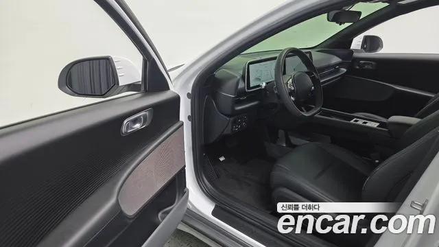 Hyundai Ioniq 6 — Фото автомобиля 17