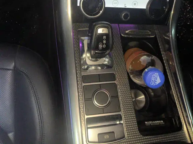 Land Rover Range Rover Sport — Фото автомобиля 16