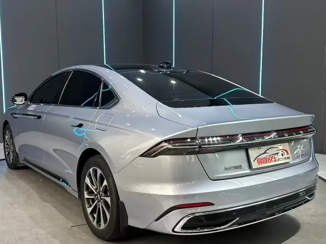 Lincoln Z — Фото автомобиля 8