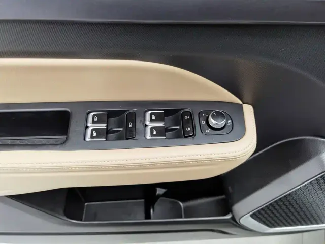 Geely ICON — Фото автомобиля 9