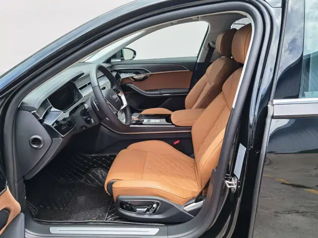 Audi A8 — Фото автомобиля 12