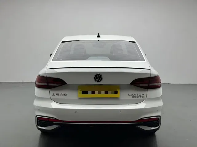 Volkswagen Lavida — Фото автомобиля 8