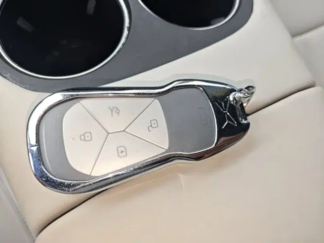 Xpeng G6 — Фото автомобиля 8