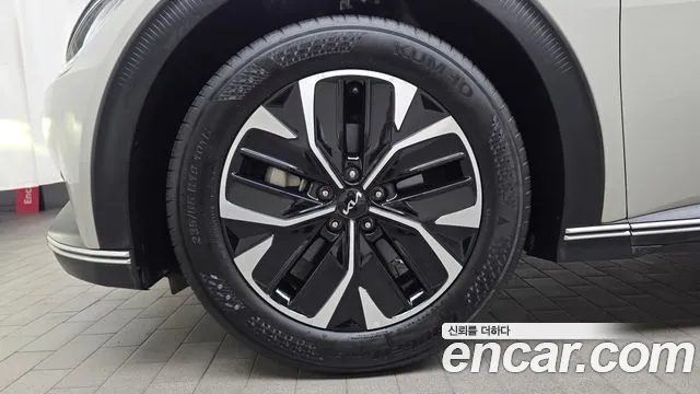 Kia EV6 — Фото автомобиля 5