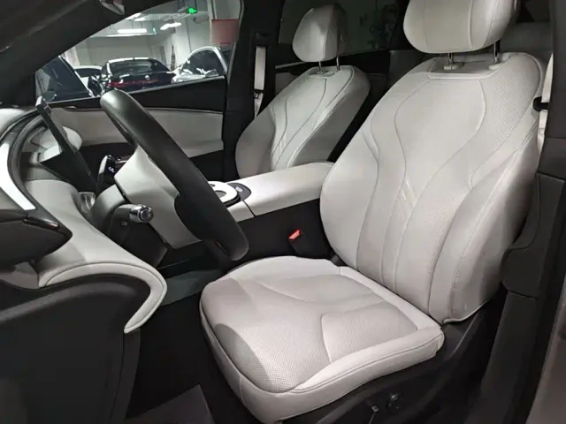 Xpeng G7 — Фото автомобиля 14
