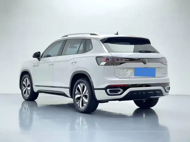 Volkswagen Tayron GTE Plug-in Hybrid — Фото автомобиля 4