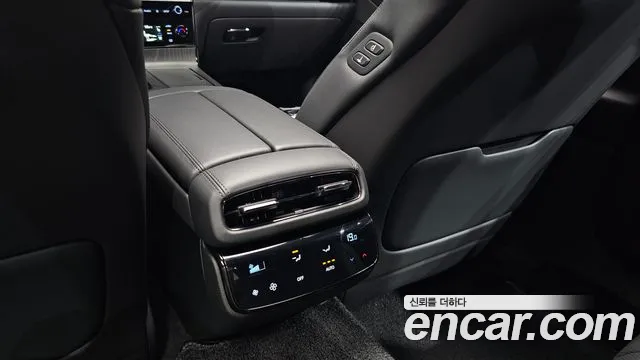 Genesis G80 Бензин 2.5 турбо AWD — Фото автомобиля 8
