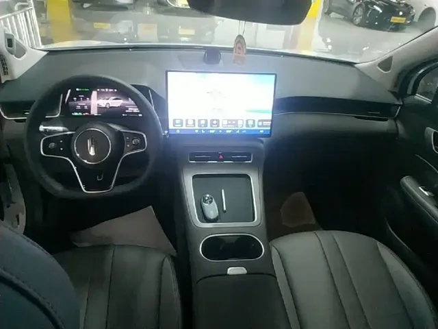 Shangjie SUV — Фото автомобиля 9