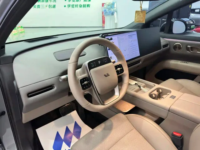 Li Auto i6 — Фото автомобиля 7