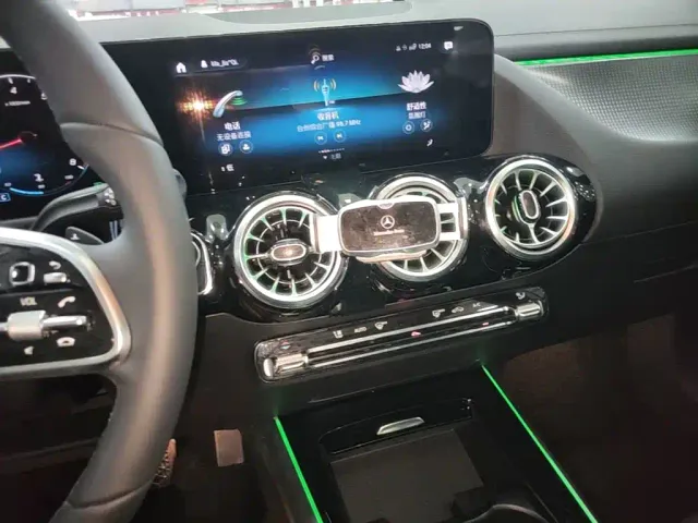 Mercedes-Benz GLA-Class — Фото автомобиля 12