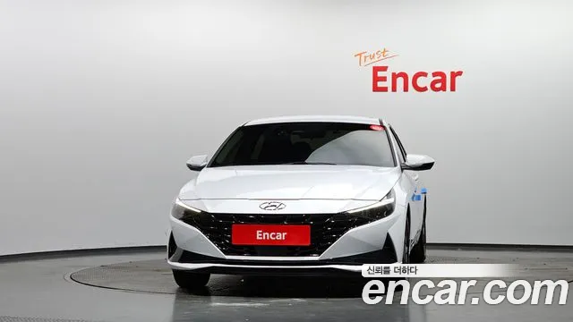 Hyundai Avante CN7 — Фото автомобиля 3
