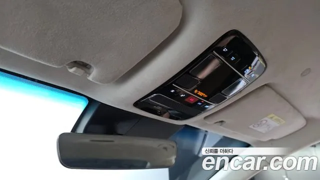 Hyundai Grandeur Grandeur (GN7) 3.5 Бензин 2WD — Фото автомобиля 18